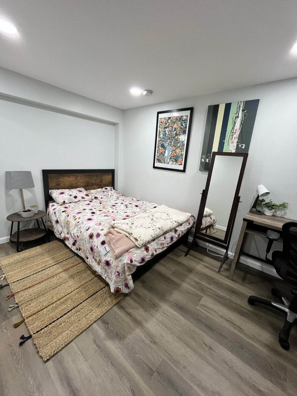 Kitchen &Laundry.NEW Queen Bedroom w PRIVATE Bath