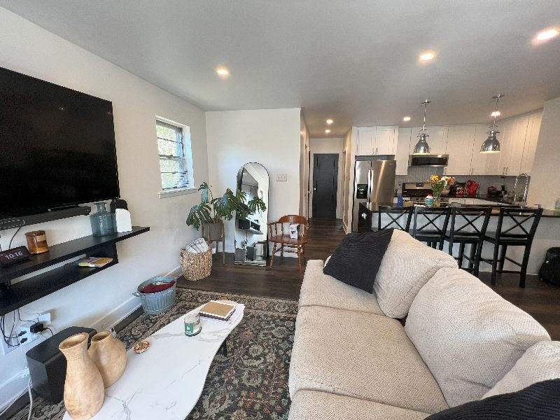 Modern 2 Bed 1 Bath - Wynnfield Heights/Philadelphia - Photo 4