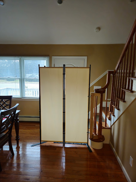 Upstairs 1 bed apartment in excellent neighborhood near two major hospitals - Photo 1