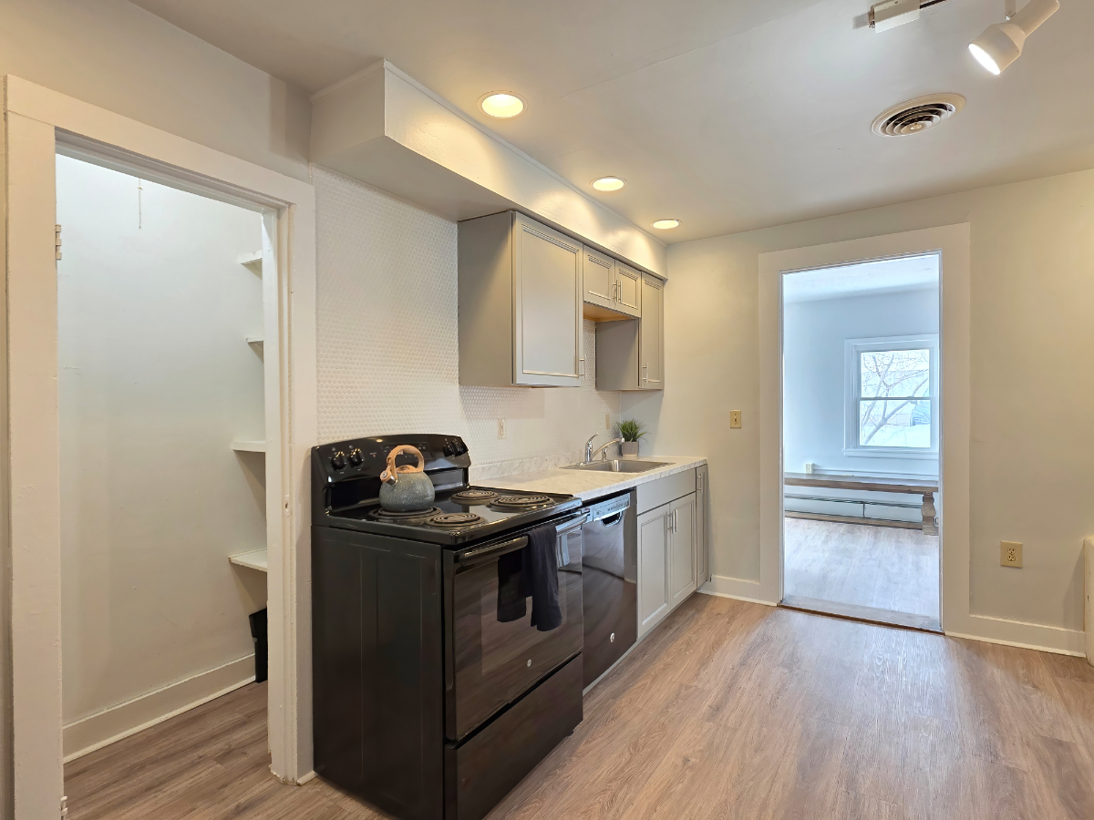 2nd Floor Apartment near I-89 - Photo 2