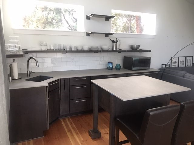 River West Furnished Craftsman - Photo 4