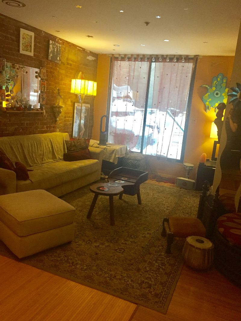 Room in the Middle of NYC  close to Mount Sinai NYU Bellevue - Photo 3