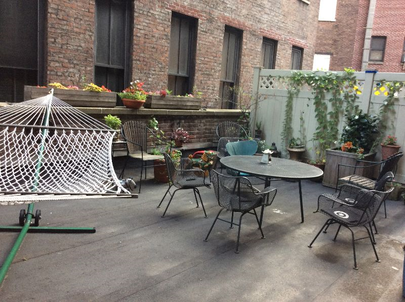 Room in the Middle of NYC  close to Mount Sinai NYU Bellevue - Photo 4