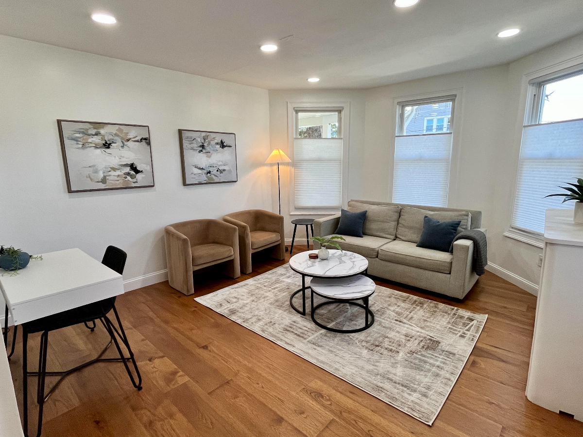Renovated 1BR - Near Hospitals - Photo 4