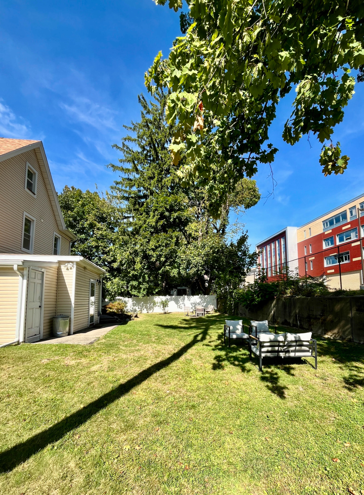 Renovated 1BR - Near Hospitals - Photo 12