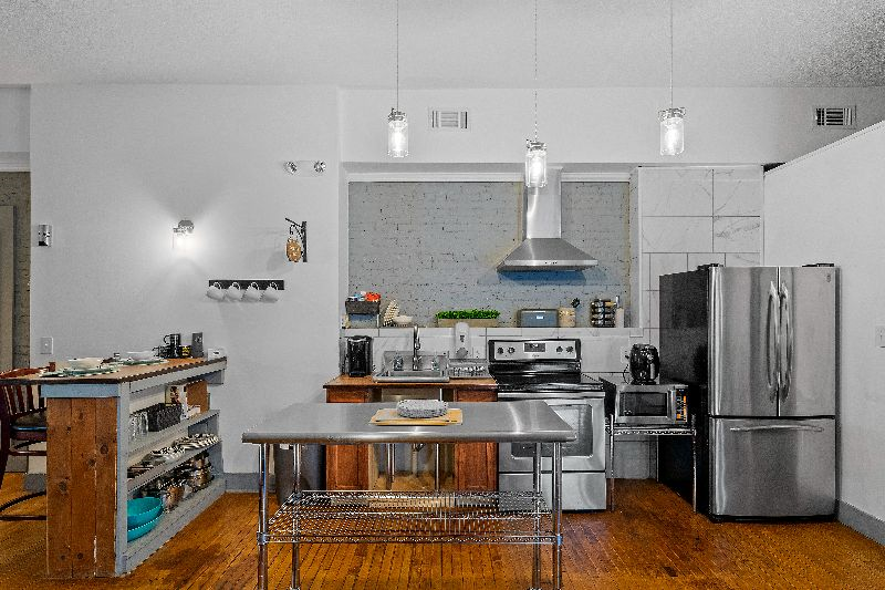 The "Roost." A Large 2 Bedroom - Diner Themed Stay - Photo 6