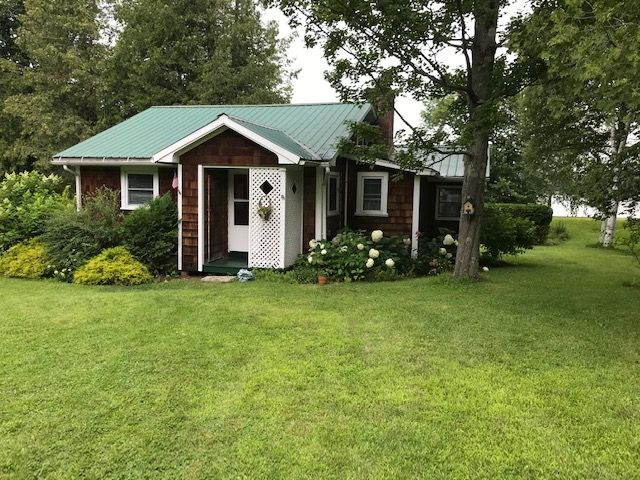 Lakeside 2 Bedroom Home - Photo 2