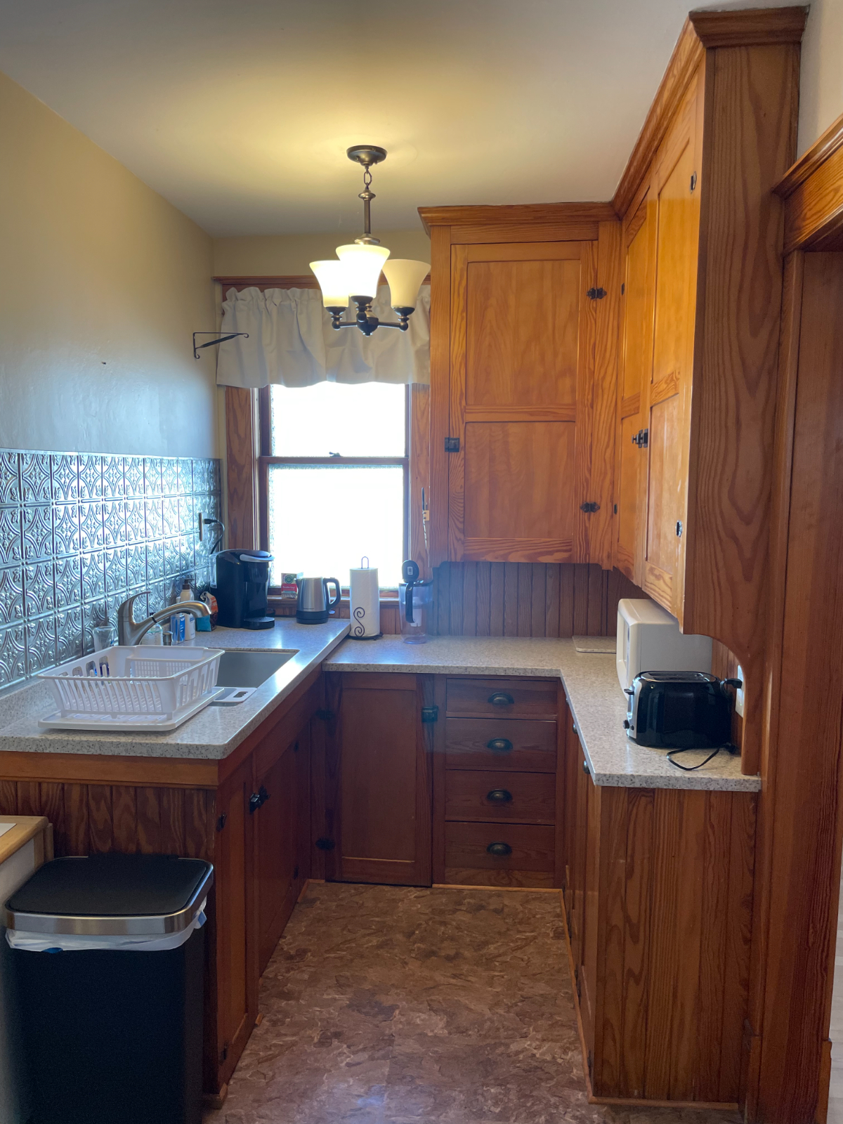 Sunny Downtown Newport condo - Photo 5