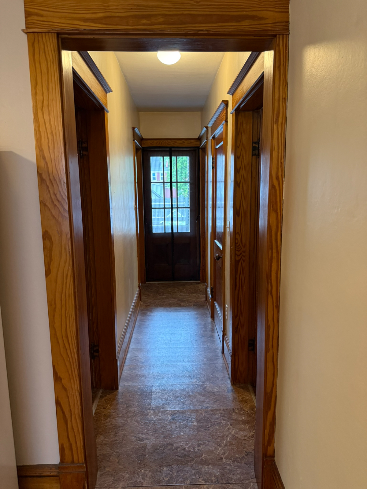 Sunny Downtown Newport condo - Photo 11
