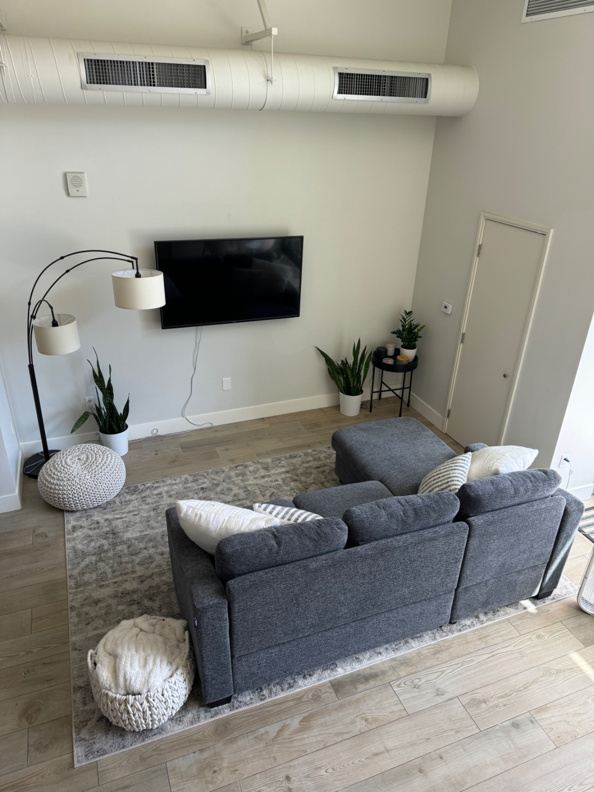 Loft in heart of Gaslamp Luxury Building - Photo 5