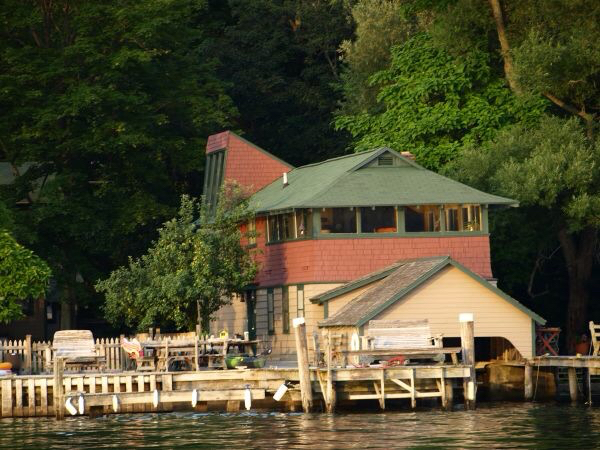 Lakeside Bliss - Photo 1