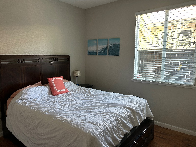 Room for rent with private bathroom in West Sacramento - Photo 1