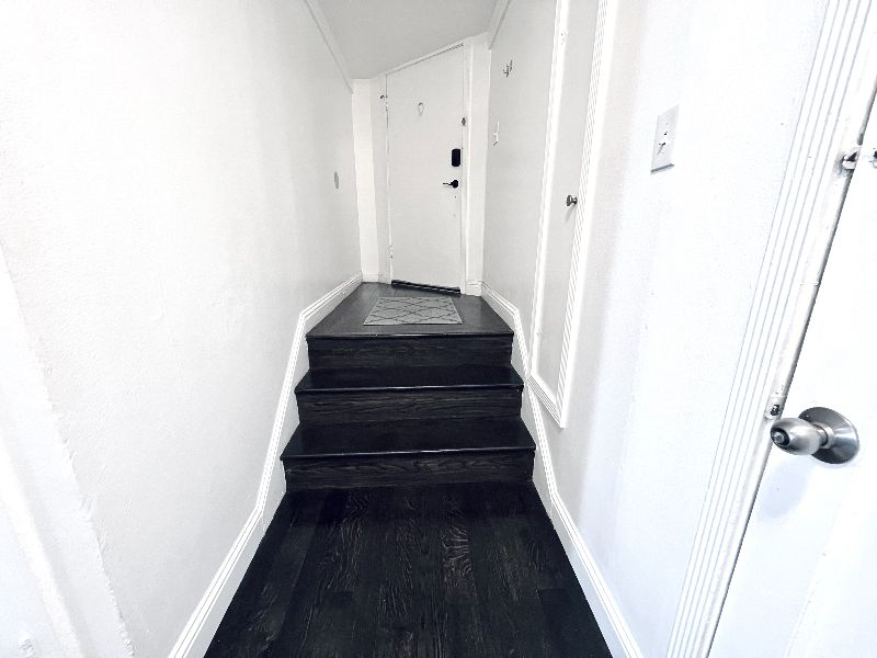 Charming Victorian Unit in Buena Vista Heights - Photo 3