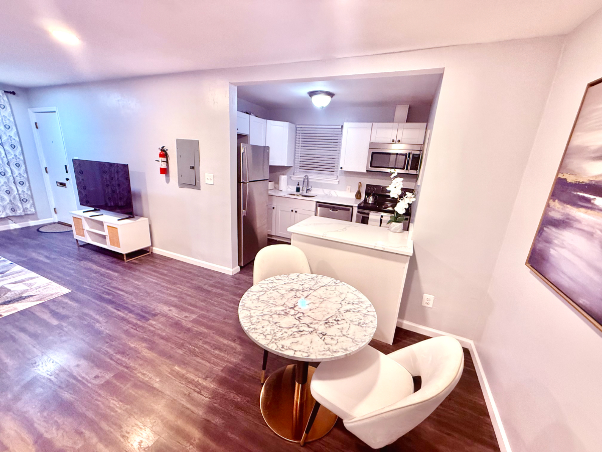UNIT2 ALL UTILITIES INCLUDED 1 bed & 1 bath -... - Photo 5