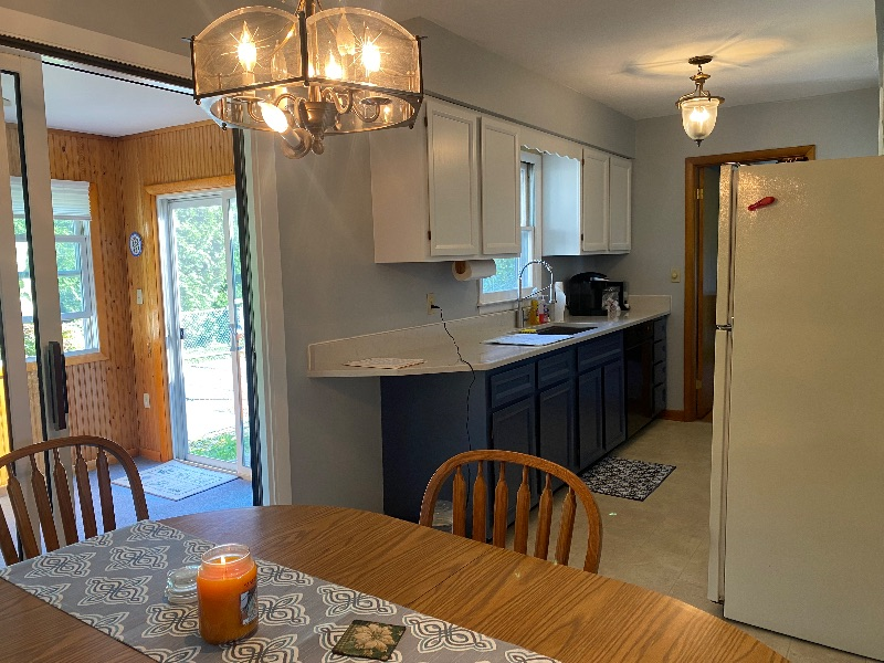 Cozy house near hospital, free parking, w/d, wifi, porch - Photo 3