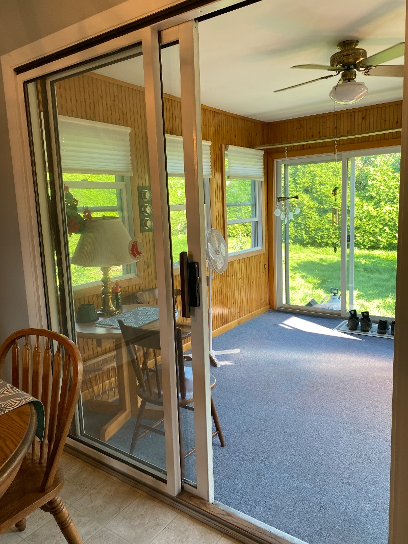 Cozy house near hospital, free parking, w/d, wifi, porch - Photo 8