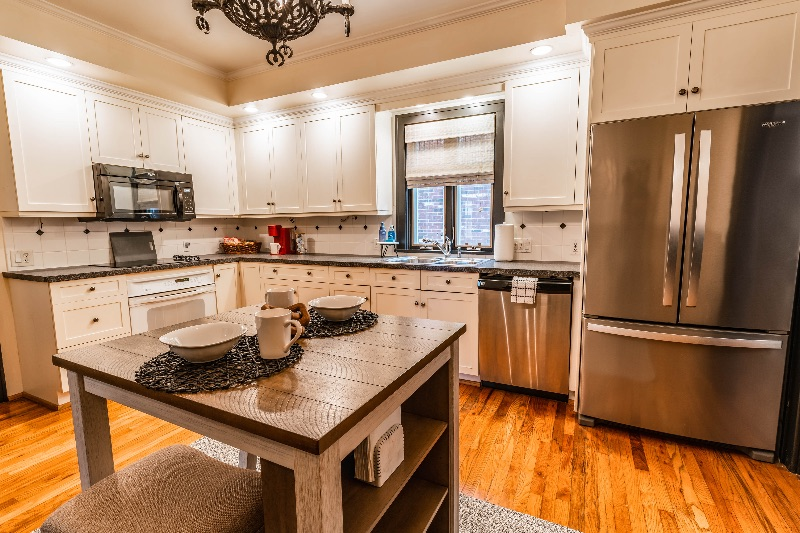 2 bdrm Park Ave Apartment - Photo 3