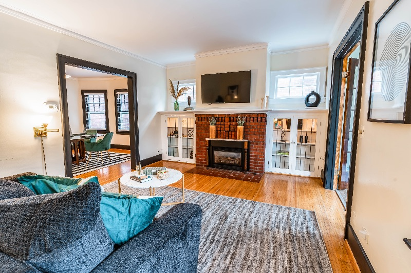 2 bdrm Park Ave Apartment - Photo 1