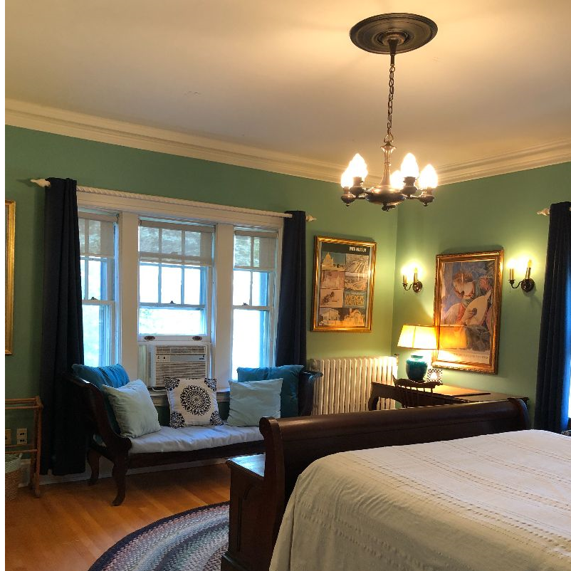 Easy walkable commute to UVM and UVM Medical Center - beautiful bedrooms with private en suite baths - Photo 4