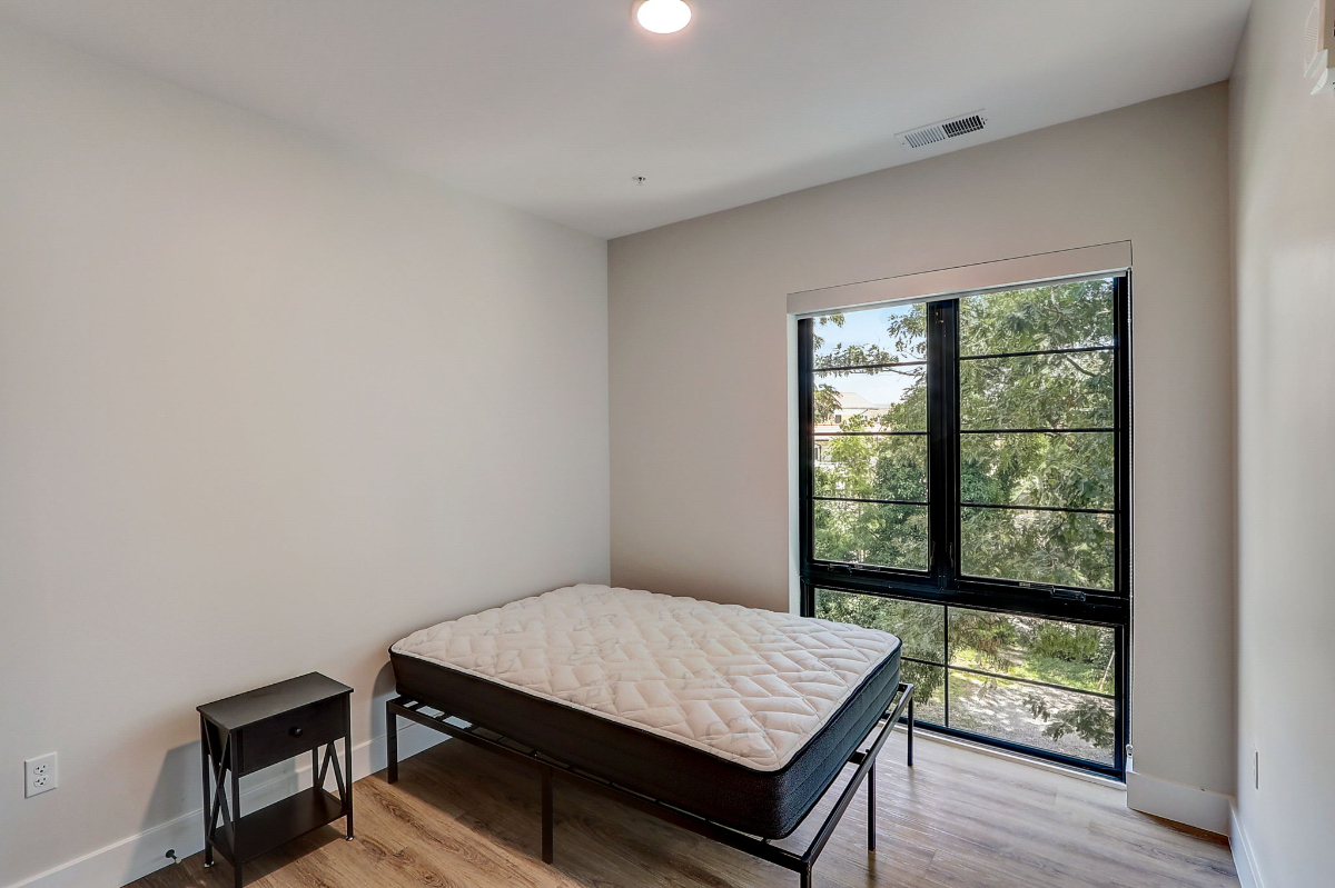 Takoma Co-Living, All Utilities Included (1mo FREE on 12mo, 2w FREE on 6-11mo) (Vine) - Photo 8