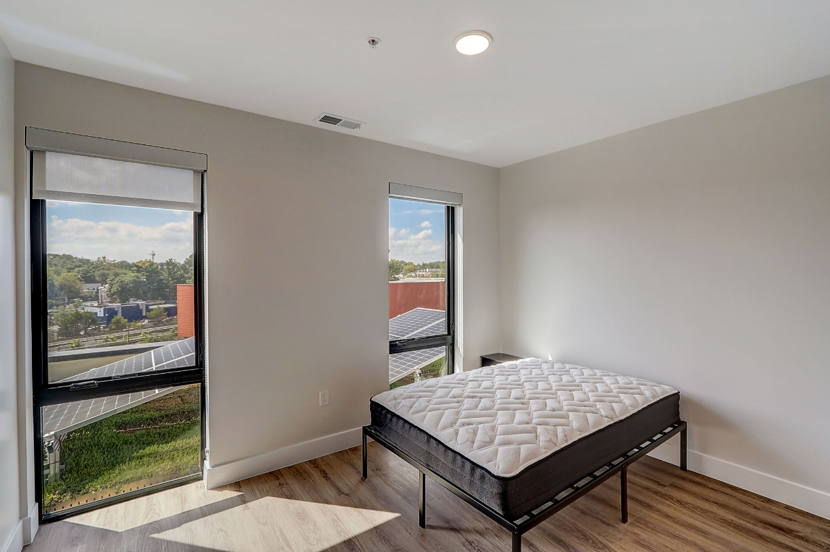 Takoma Co-Living, All Utilities Included (1mo FREE on 12mo, 2w FREE on 6-11mo) (Vine) - Photo 7