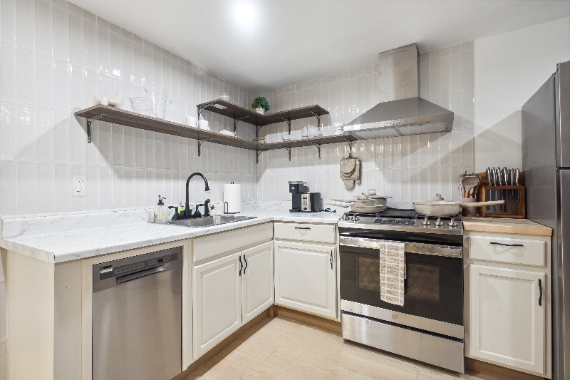 MODERN DESIGN APT NEAR MEDICAL CENTER 20 MINS FROM NYC 10 FROM NJ  621 - Photo 12