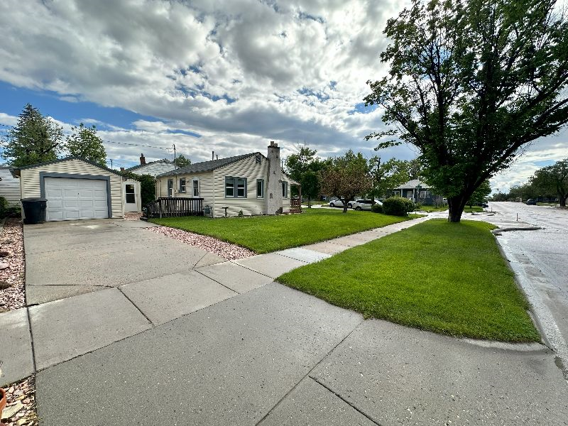 Cozy Retreat on Elk Street in Casper WY - Photo 11