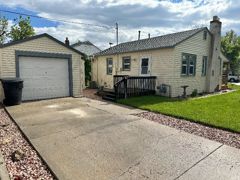 Cozy Retreat on Elk Street in Casper WY - Photo 12