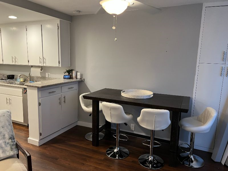 2 Bedroom Condo with large office in Pacific Beach - Photo 2