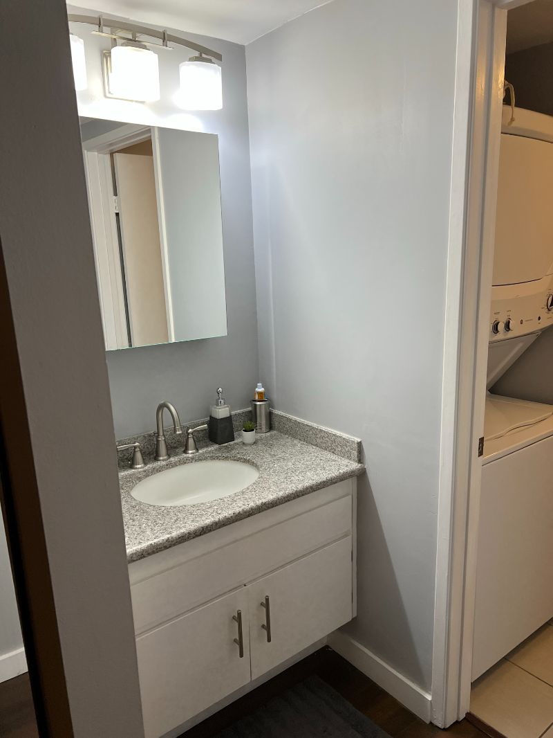 2 Bedroom Condo with large office in Pacific Beach - Photo 3