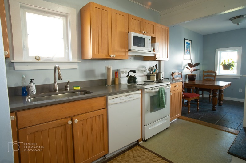 Bright and Cozy Home in Town - Photo 6