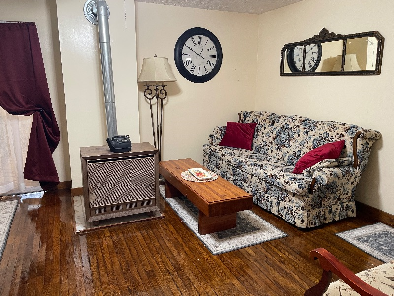 Cozy 2 bedroom Apartment - Photo 7
