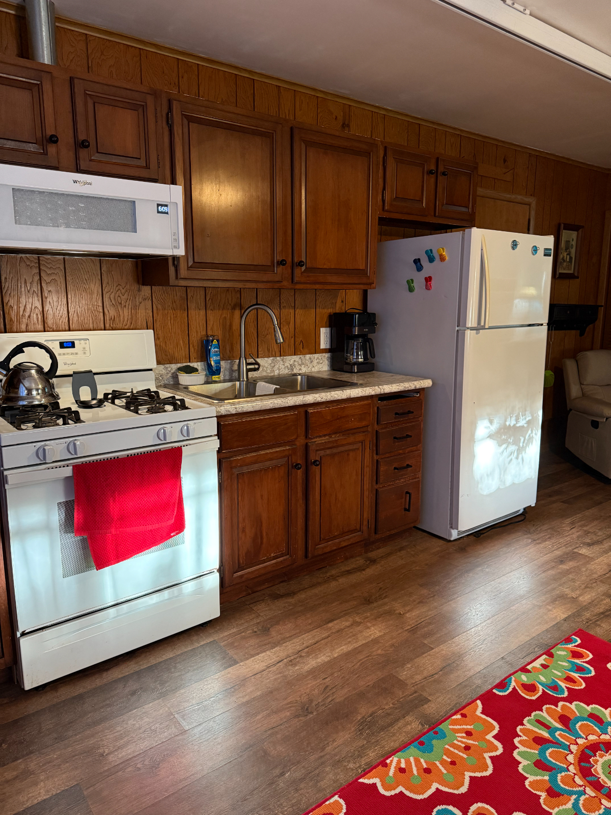 Cozy 2 bedroom Apartment - Photo 2
