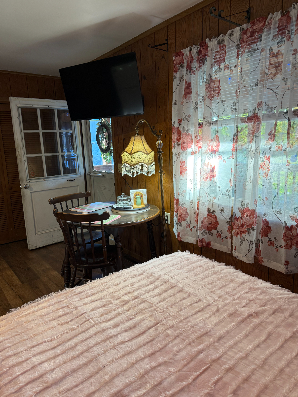 Cozy 2 bedroom Apartment - Photo 3