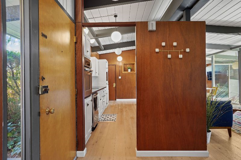 Eichler Mid Century Modern Executive Rental Near Downtown w/ POOL Dogs Welcome - Photo 4
