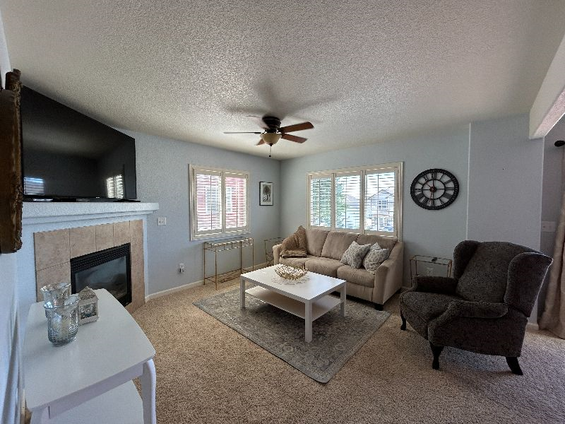 Townhome in Quiet Desirable Neighborhood - Photo 5
