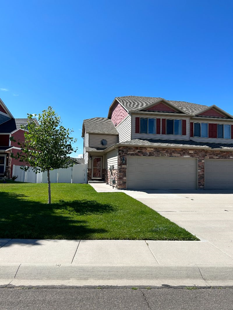Townhome in Quiet Desirable Neighborhood - Photo 1