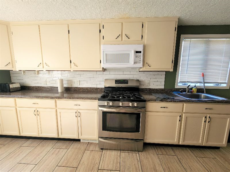 Housing for Traveling Nurses - 35 Saint Charles Street - Photo 7