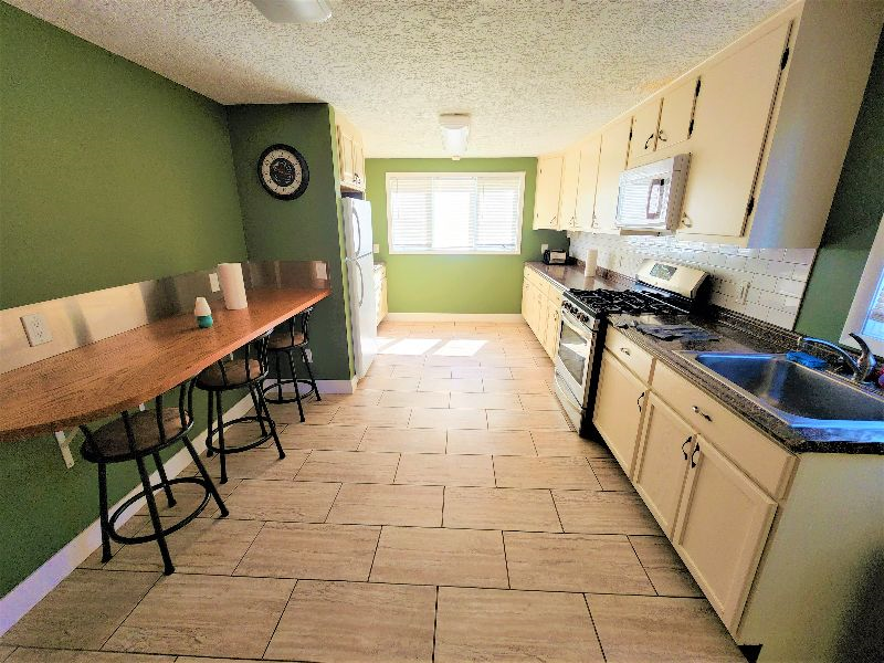Housing for Traveling Nurses - 35 Saint Charles Street - Photo 6