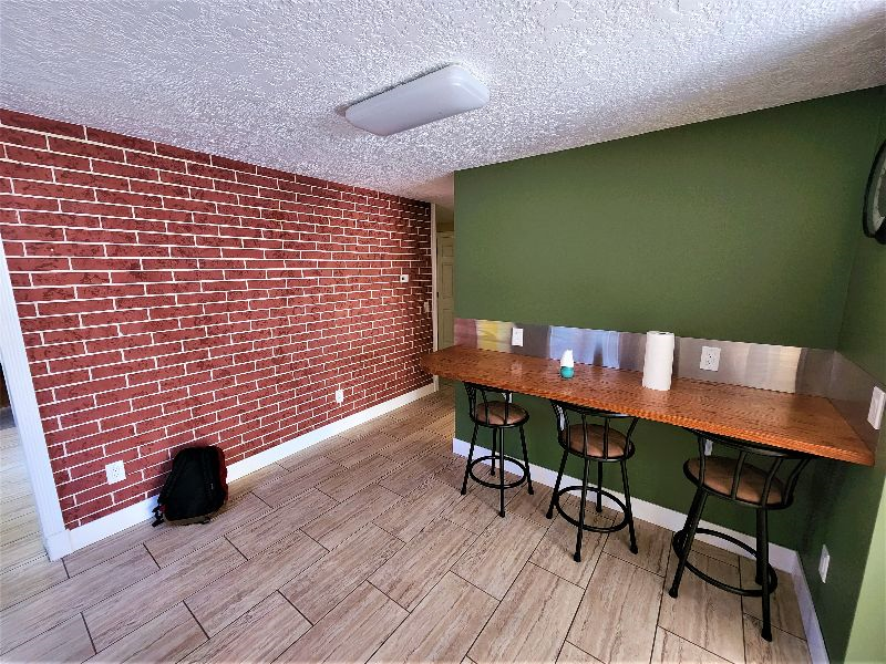Housing for Traveling Nurses - 35 Saint Charles Street - Photo 4