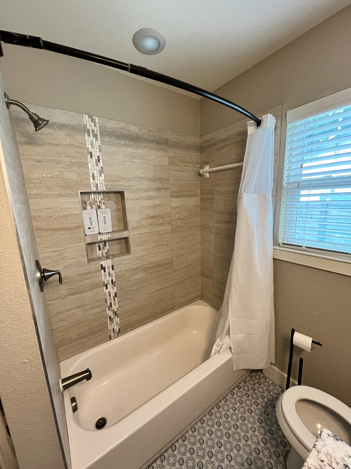Cute Austin Bungalow - 15 mins from Downtown - Photo 10