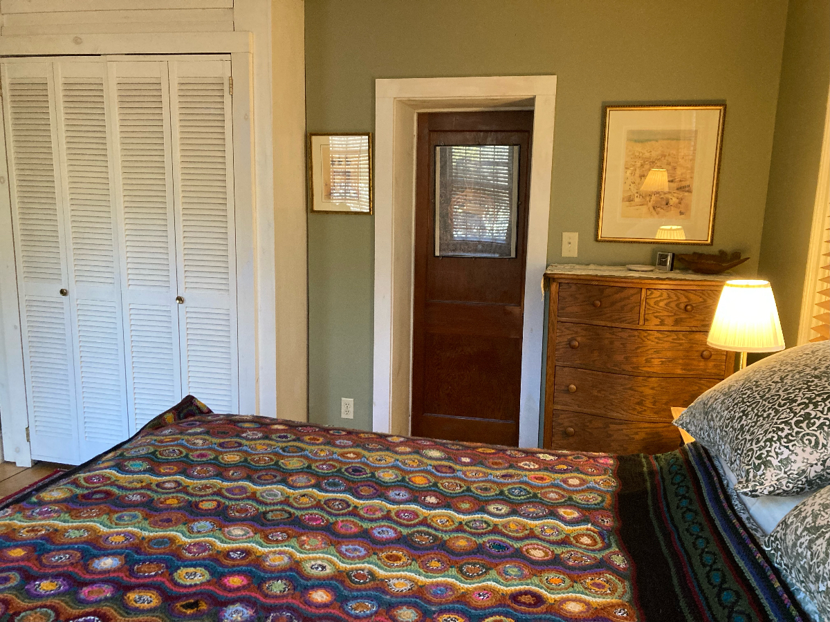 Furnished room with bathroom and kitchenette - Photo 6