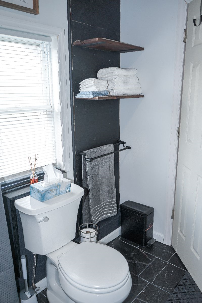 Cozy, Fully Furnished Cottage Convenient to Hospitals, Dining & the Beach - Photo 8