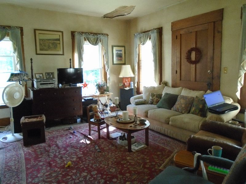 Private Room in a 3 bedroom country home on quiet road - Photo 5