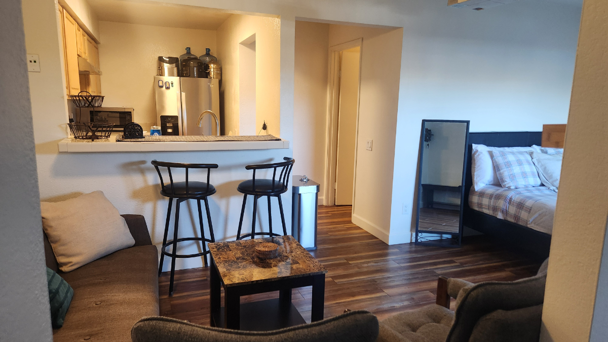 Spacious Condo w/ Pool & Hot Tub - Photo 4