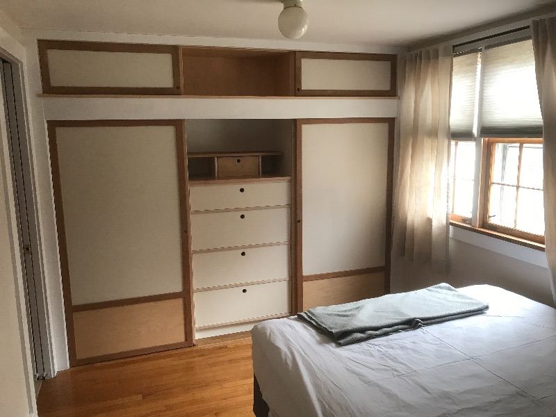 newly renovated apartment in quiet neighborhood - Photo 1