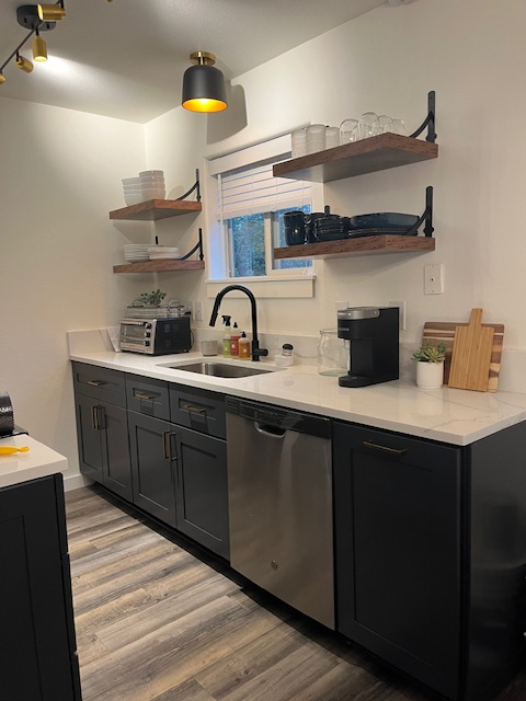 Amazing West Side Location Near Drake Park Unit A - Photo 5
