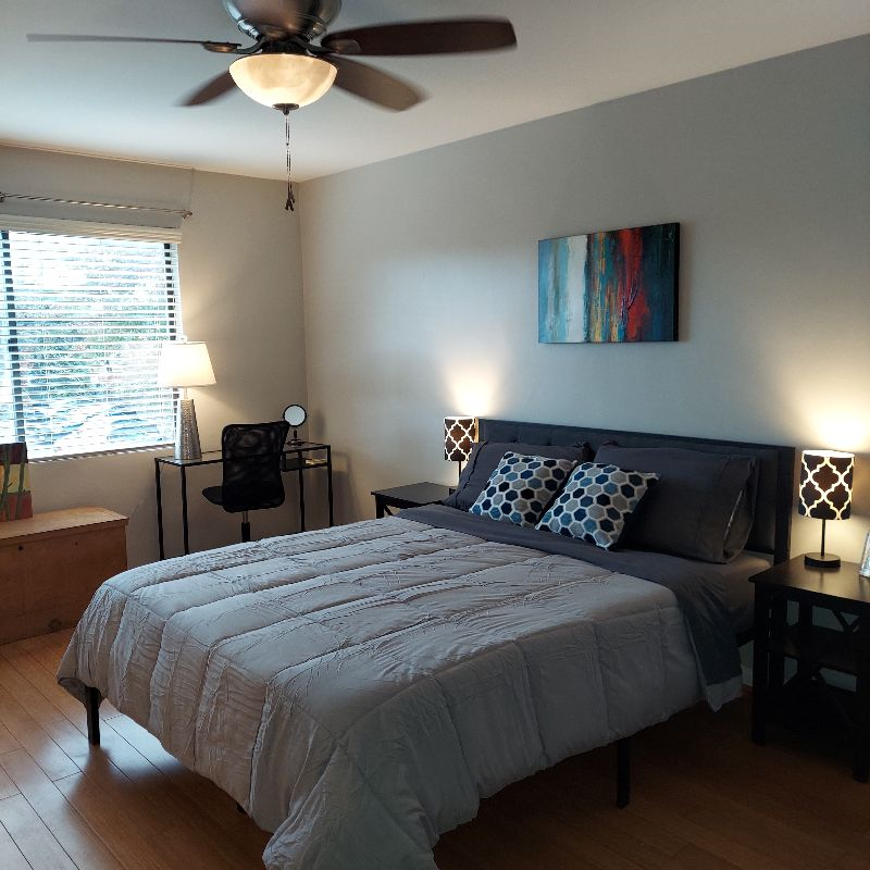 Modern One Bedroom one block to Metro Station - Photo 1