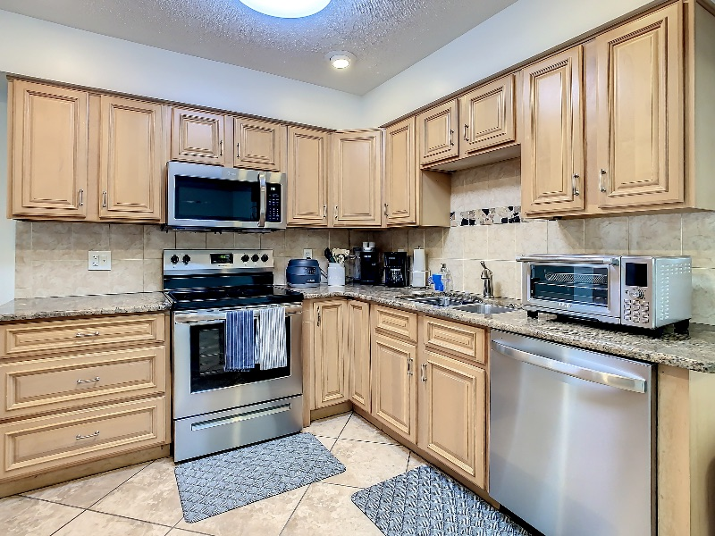 NEW* 2BR Home : 9 mins to Florida Beach! - Photo 3