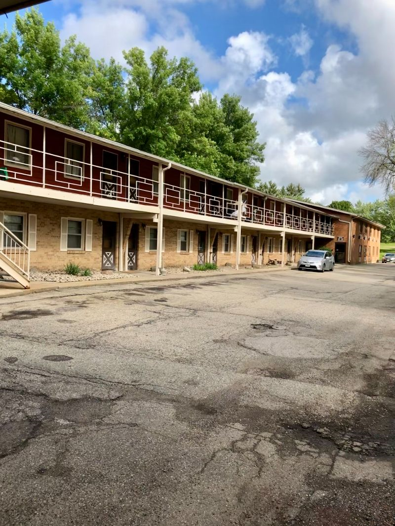 Valued Stay Sun Prairie - Photo 3